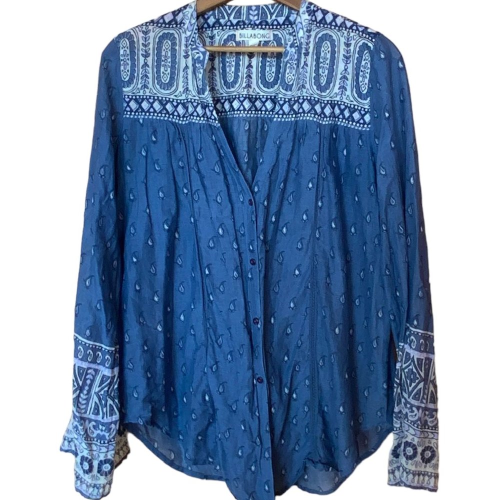 Billabong Button Up Boho Paisley Long Sleeve \ Size Medium